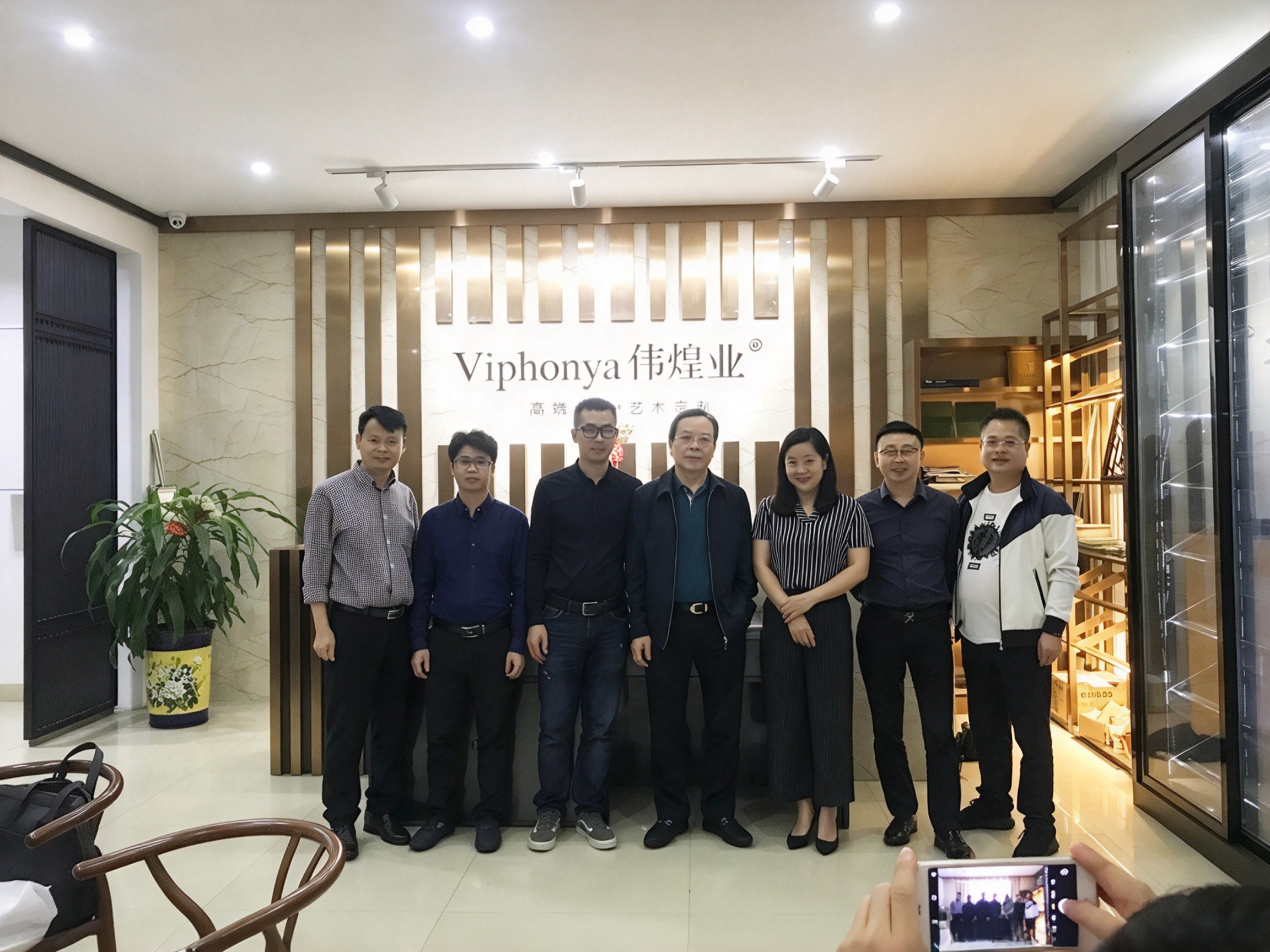 International client visiting VIPHONYA manufacturing facility #1