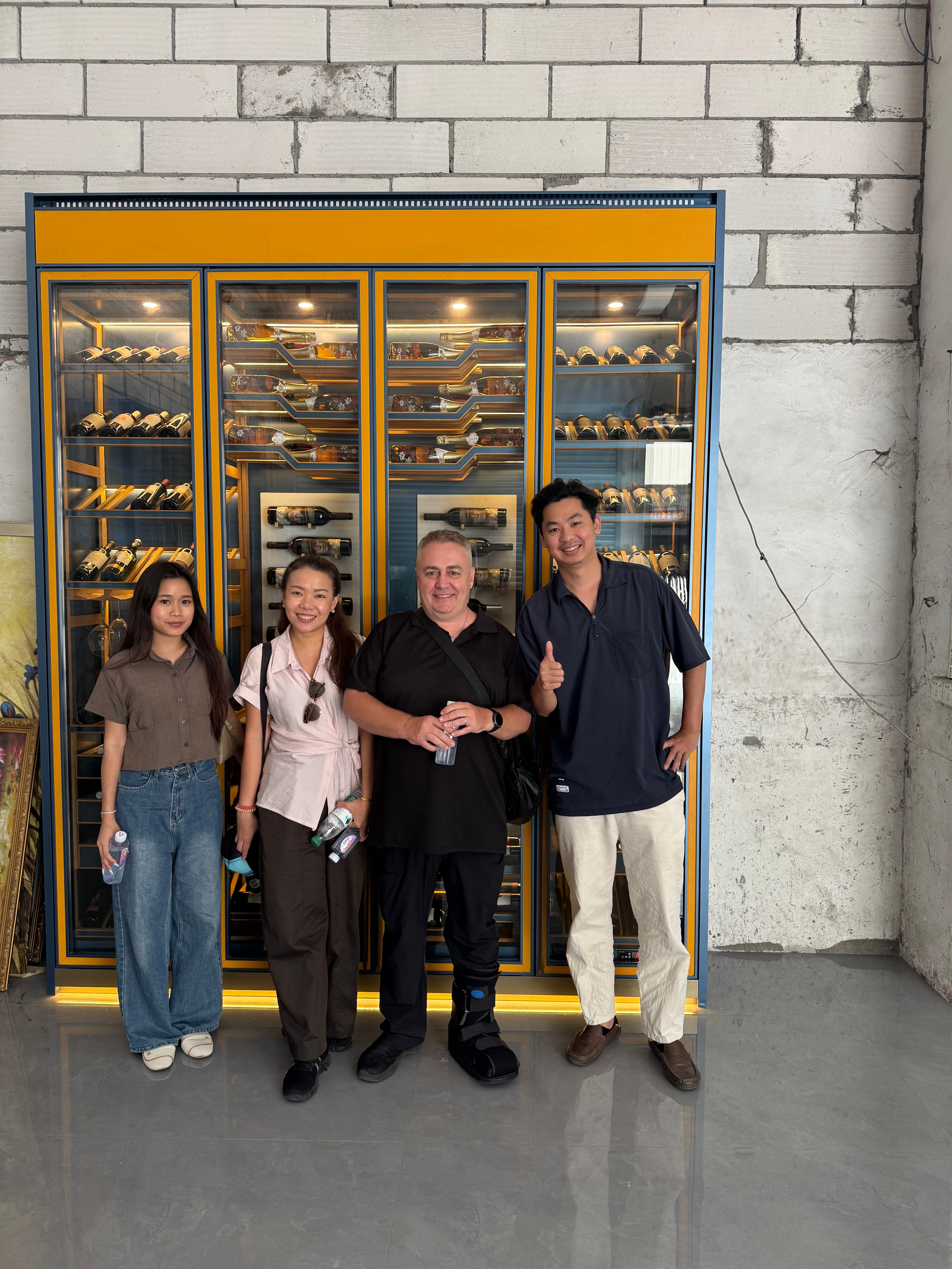International client visiting VIPHONYA manufacturing facility #14